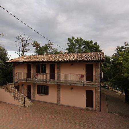 Agriturismo Ca' Isotta Castello di Serravalle Екстер'єр фото