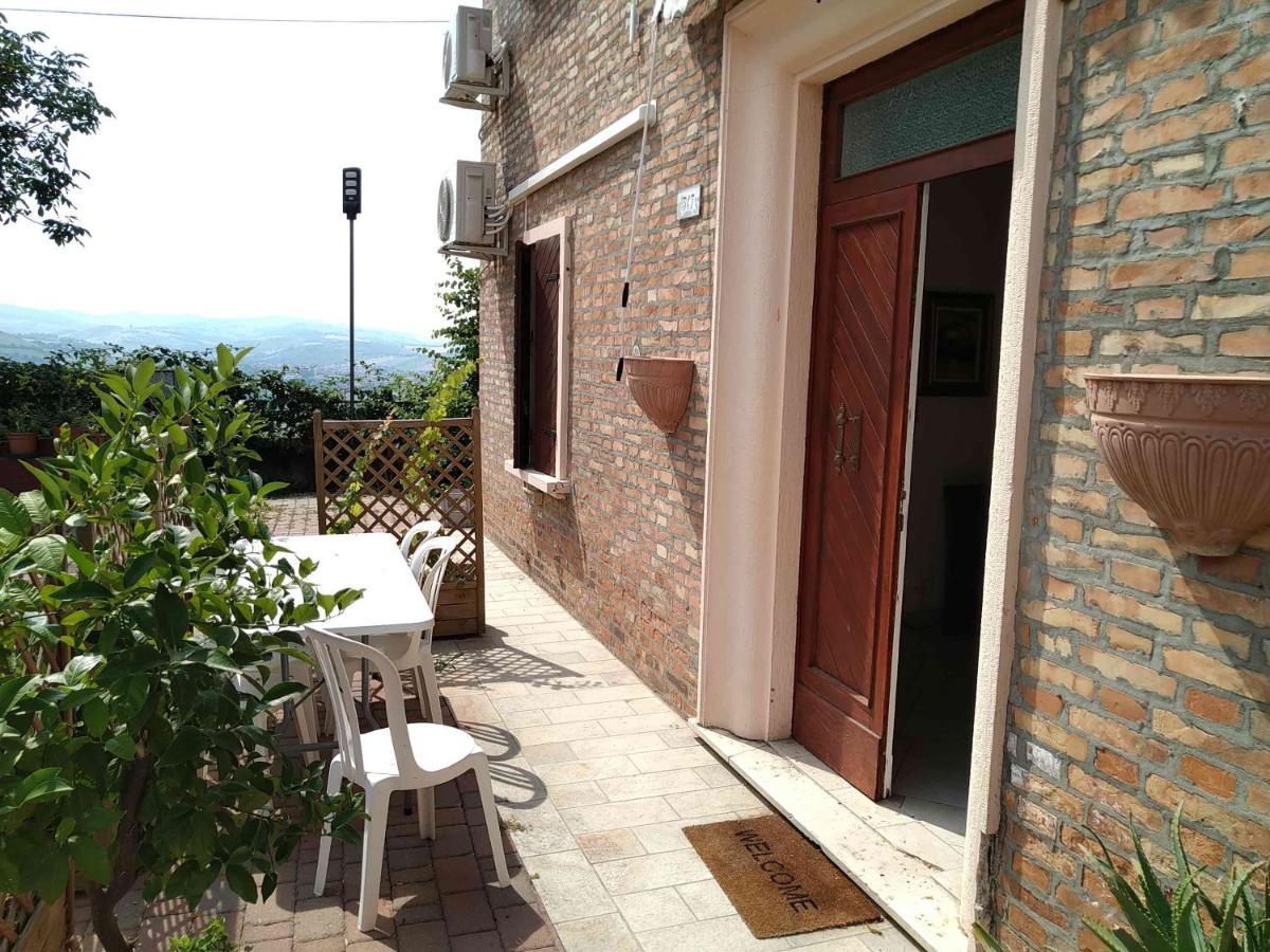 Agriturismo Ca' Isotta Castello di Serravalle Екстер'єр фото