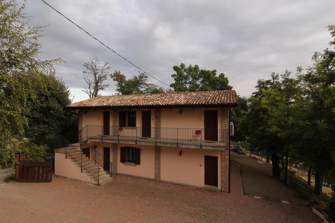 Agriturismo Ca' Isotta Castello di Serravalle Екстер'єр фото