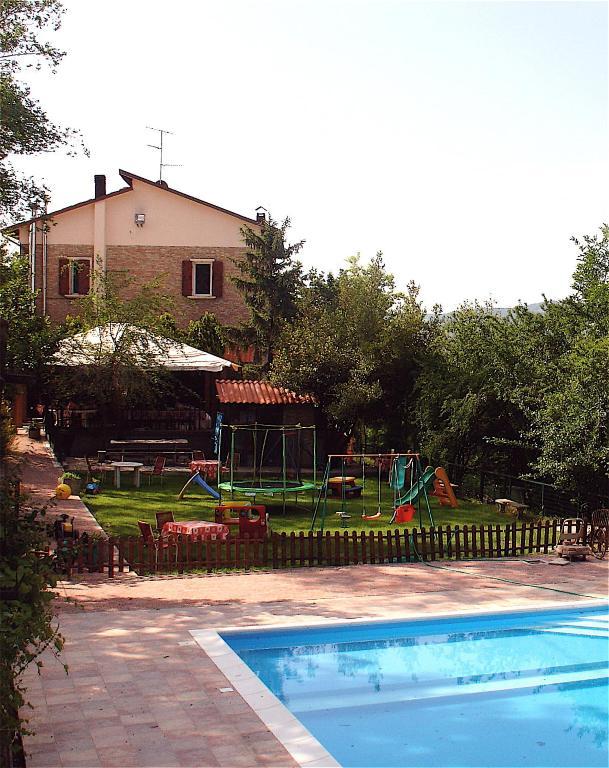 Agriturismo Ca' Isotta Castello di Serravalle Екстер'єр фото
