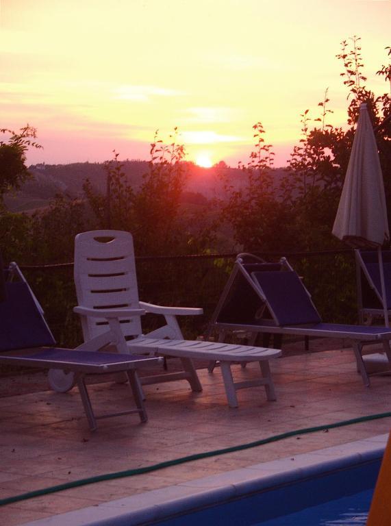 Agriturismo Ca' Isotta Castello di Serravalle Екстер'єр фото